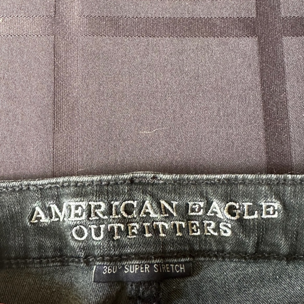 American Eagle Outfitters  hi rise shortie in black/ size 4 like new - Picture 4 of 8